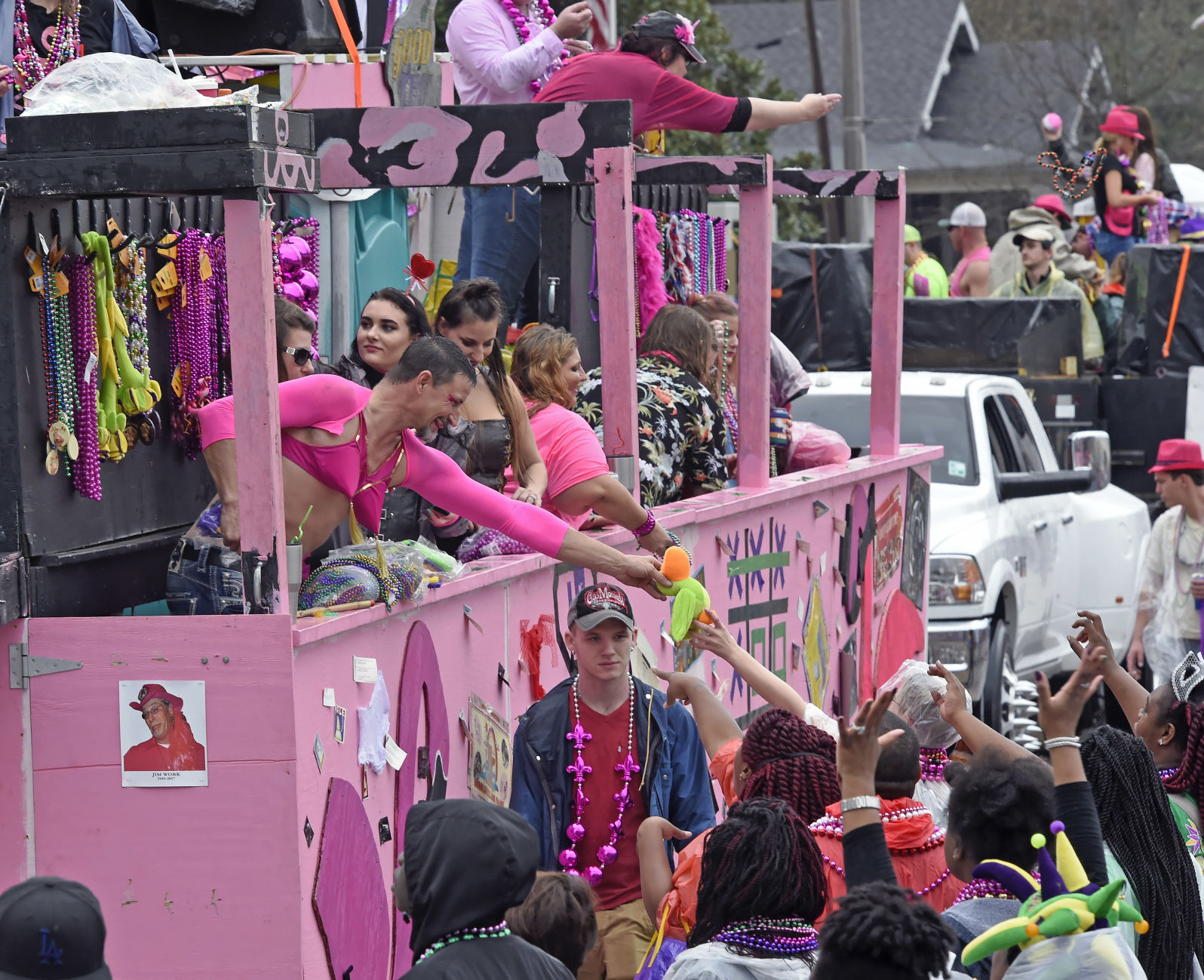 BR.spanishtownparade1149.021118 bf